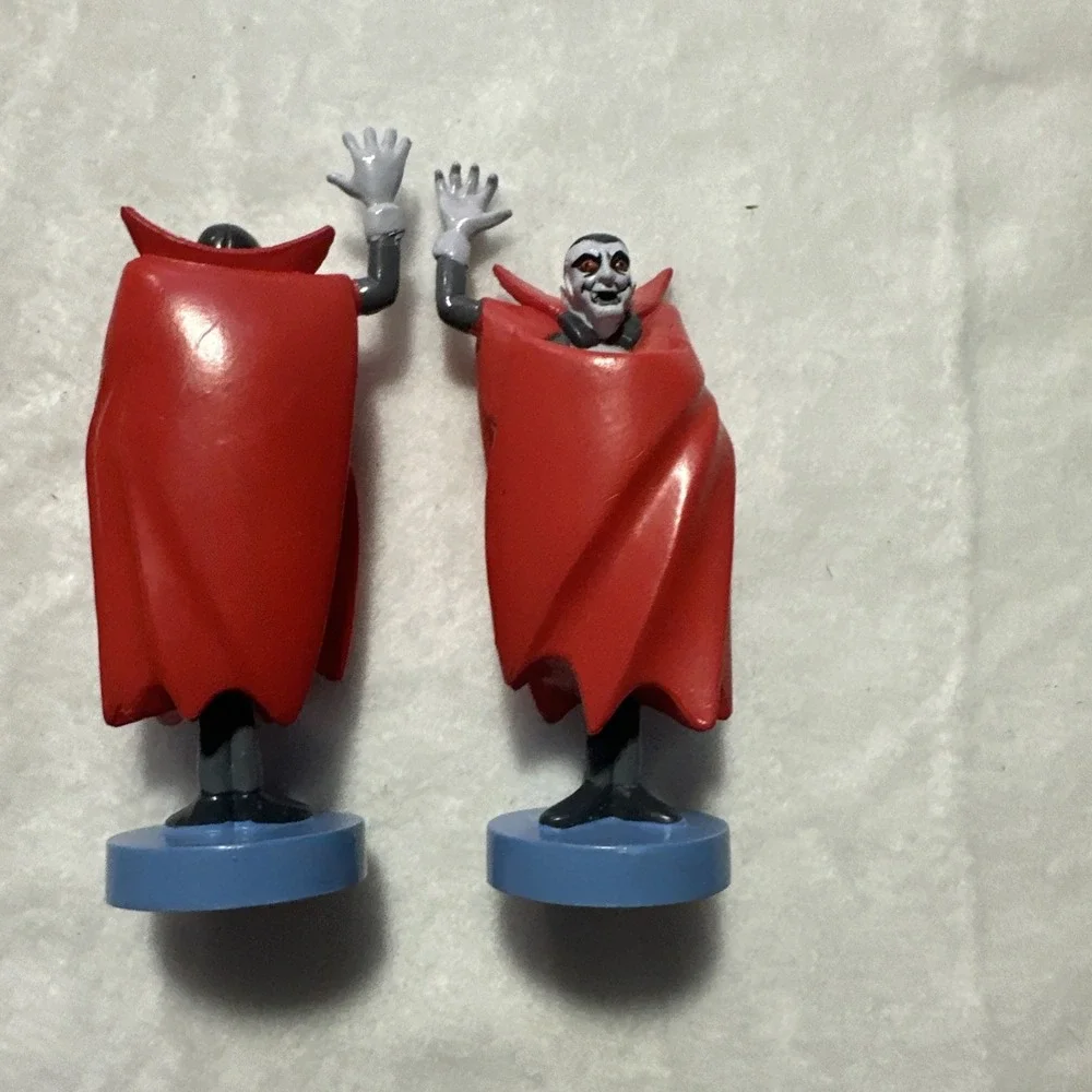 Scooby Doo, Chess Piece Knight Dracula Set Of  2 !  Cartoon Network ! Halloween!